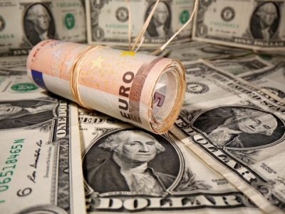 Tỷ giá USD hôm 5/12: USD tự do tăng bốc đầu