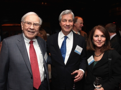 Lá thư gửi cổ đông tuyệt hay của một banker: Warren Buffett và Bill Gates truyền tay nhau xem rồi khen tấm tắc