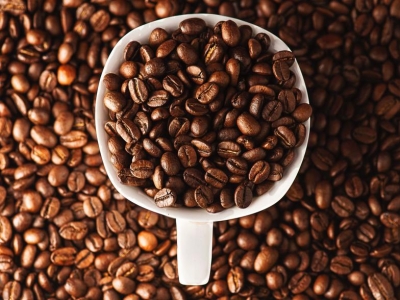 Giá cà phê hôm 25/3: Robusta liên tục lao dốc, giảm về gần 2.100USD/tấn