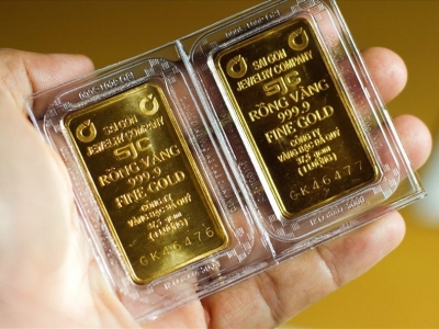 Giá vàng hôm 15/12: Chịu nhiều sức ép, vàng suy giảm